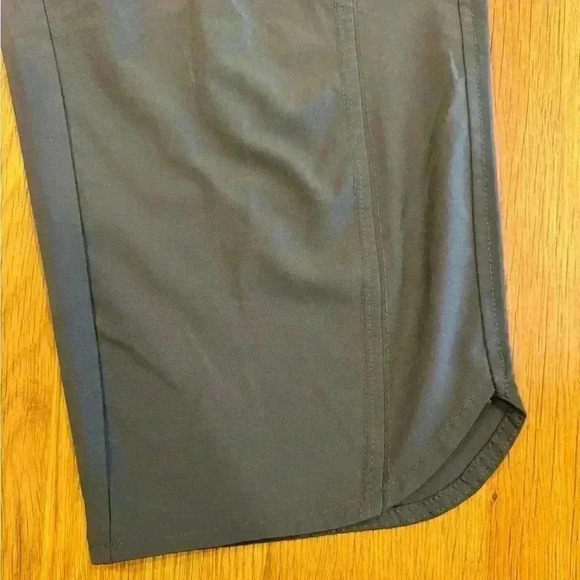 Marika Capri drawstring pants w/ 5 pocket Gray - Size Medium - Picture 3 of 7